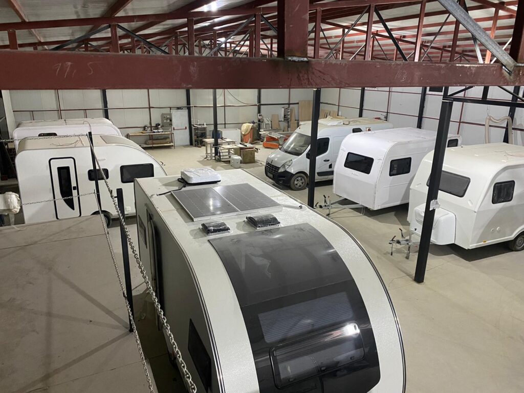 Gold Karavan, karavan sektöründe yılların deneyimini müşterilerine sunan güvenilir bir markadır. Kuruluşumuzdan bu yana hedefimiz; güven, kalite ve müşteri memnuniyeti üzerine inşa edilmiştir.